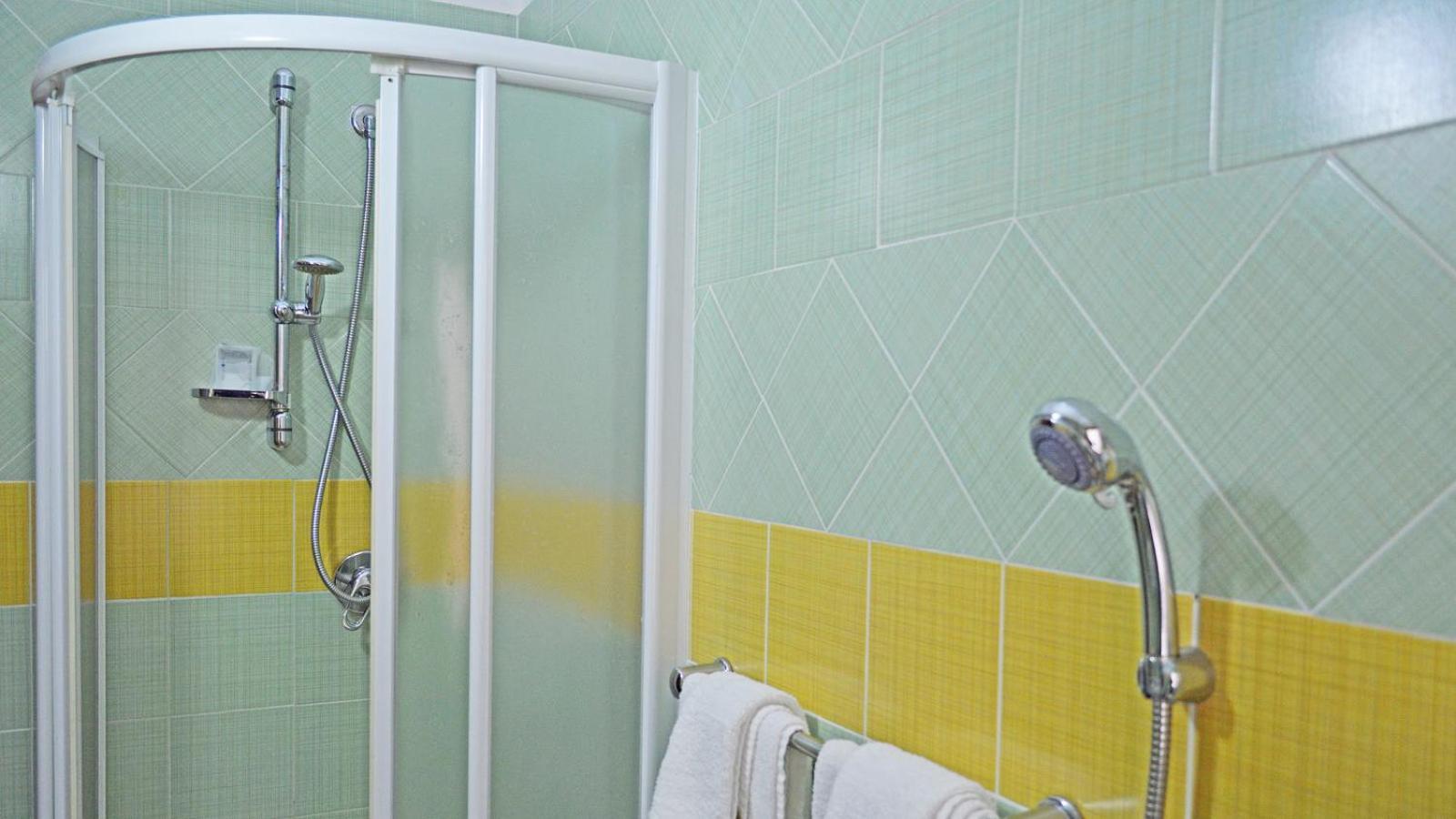 Splash'S Rooms Spadafora Εξωτερικό φωτογραφία