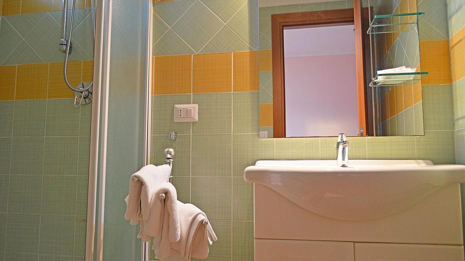 Splash'S Rooms Spadafora Εξωτερικό φωτογραφία