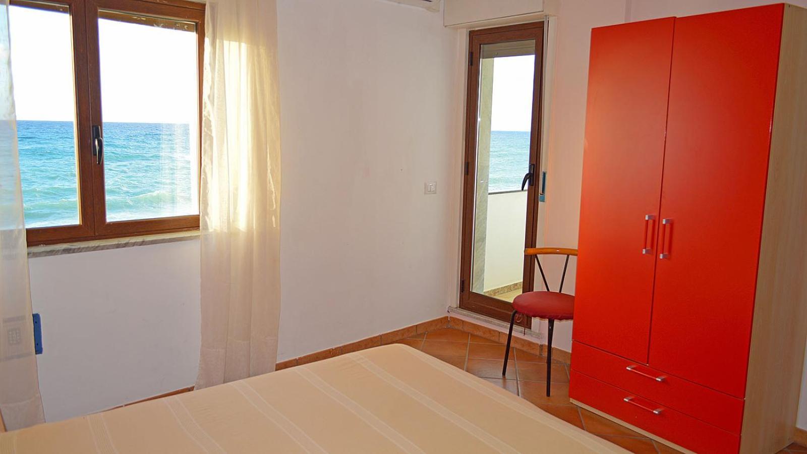 Splash'S Rooms Spadafora Εξωτερικό φωτογραφία