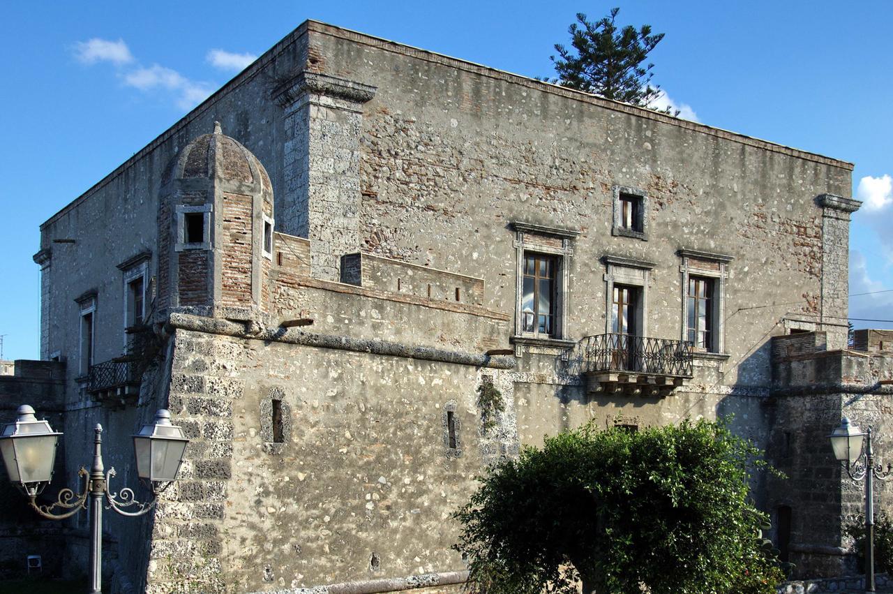 Splash'S Rooms Spadafora Εξωτερικό φωτογραφία
