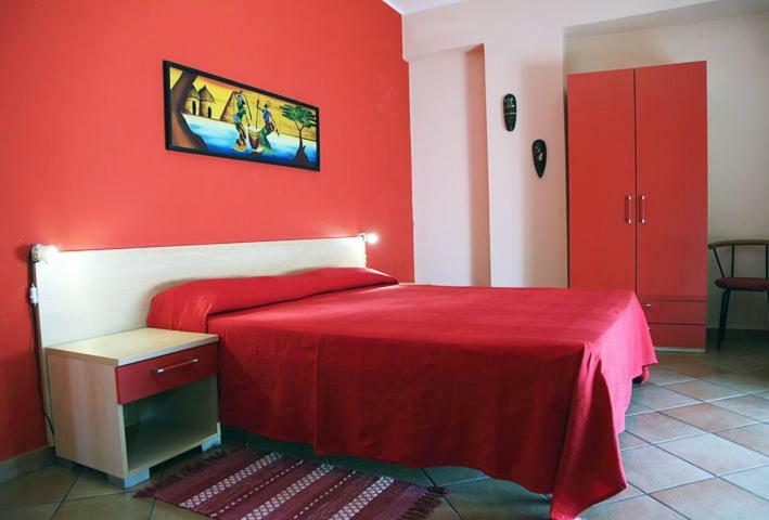 Splash'S Rooms Spadafora Εξωτερικό φωτογραφία